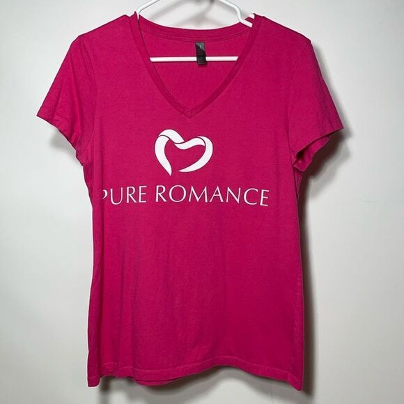 Woman’s graphic tee - Picture 1 of 8